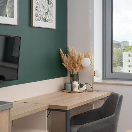 Trendy Studios With Home Office Near Wroclaw Main Station By Noclegi Renters Luaran gambar