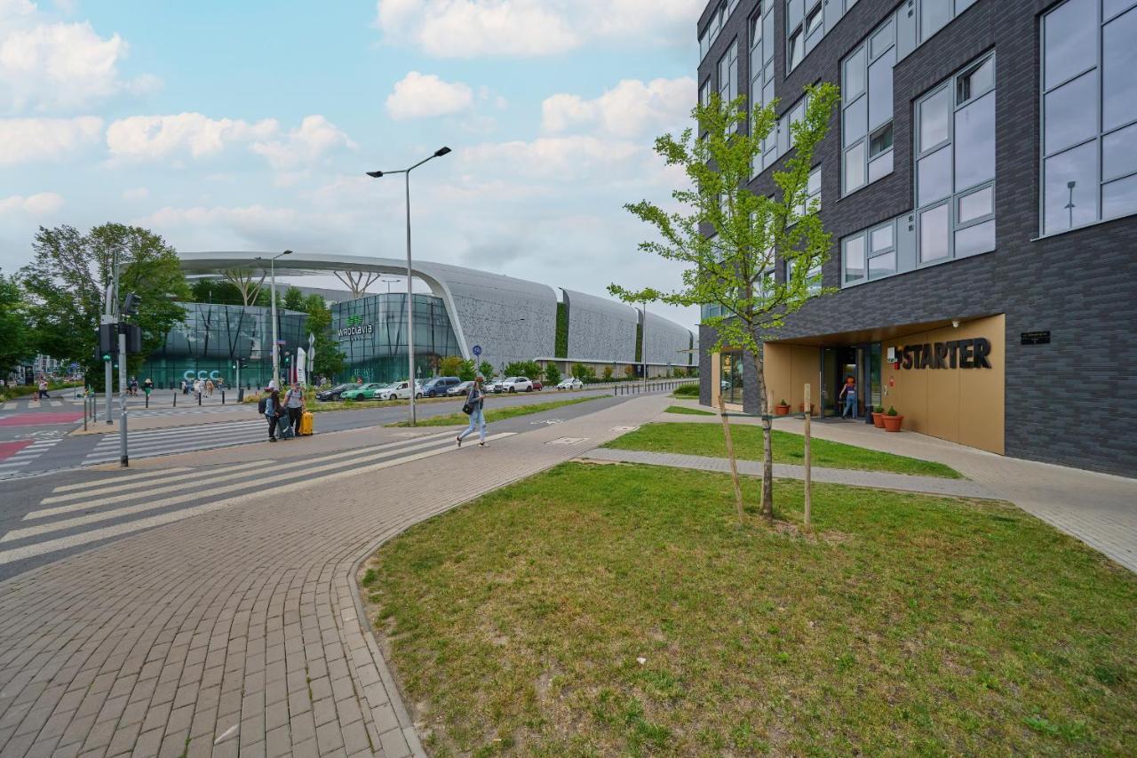 Trendy Studios With Home Office Near Wroclaw Main Station By Noclegi Renters Luaran gambar