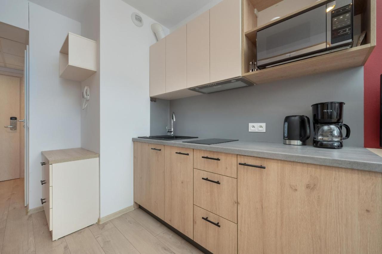 Trendy Studios With Home Office Near Wroclaw Main Station By Noclegi Renters Luaran gambar