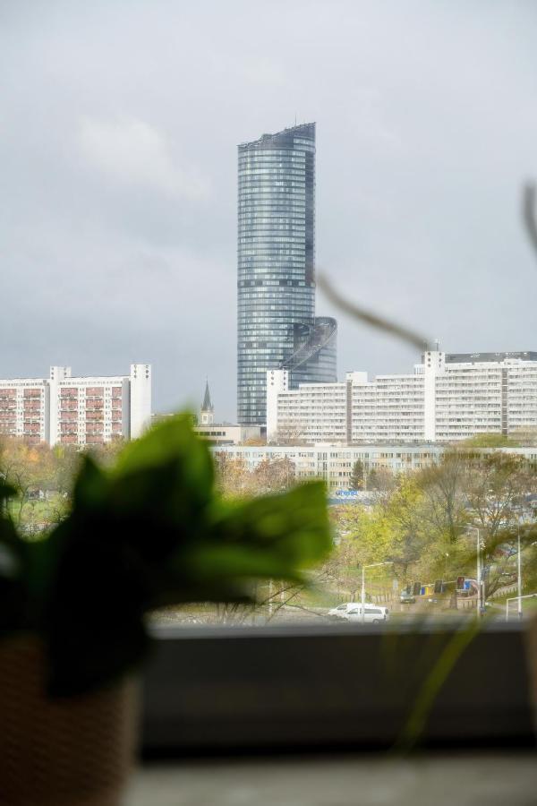 Trendy Studios With Home Office Near Wroclaw Main Station By Noclegi Renters Luaran gambar