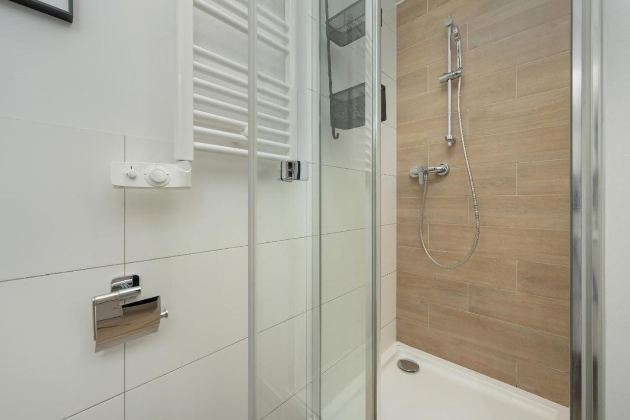 Trendy Studios With Home Office Near Wroclaw Main Station By Noclegi Renters Luaran gambar